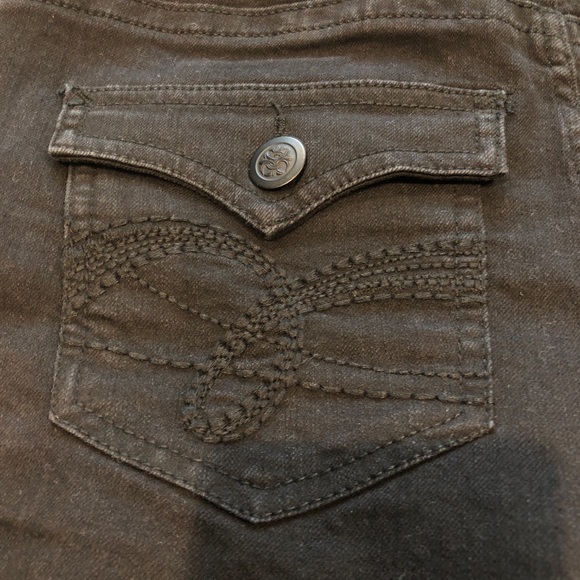 SOLD! Juniors Black Denim Shorts - Picture 3 of 4